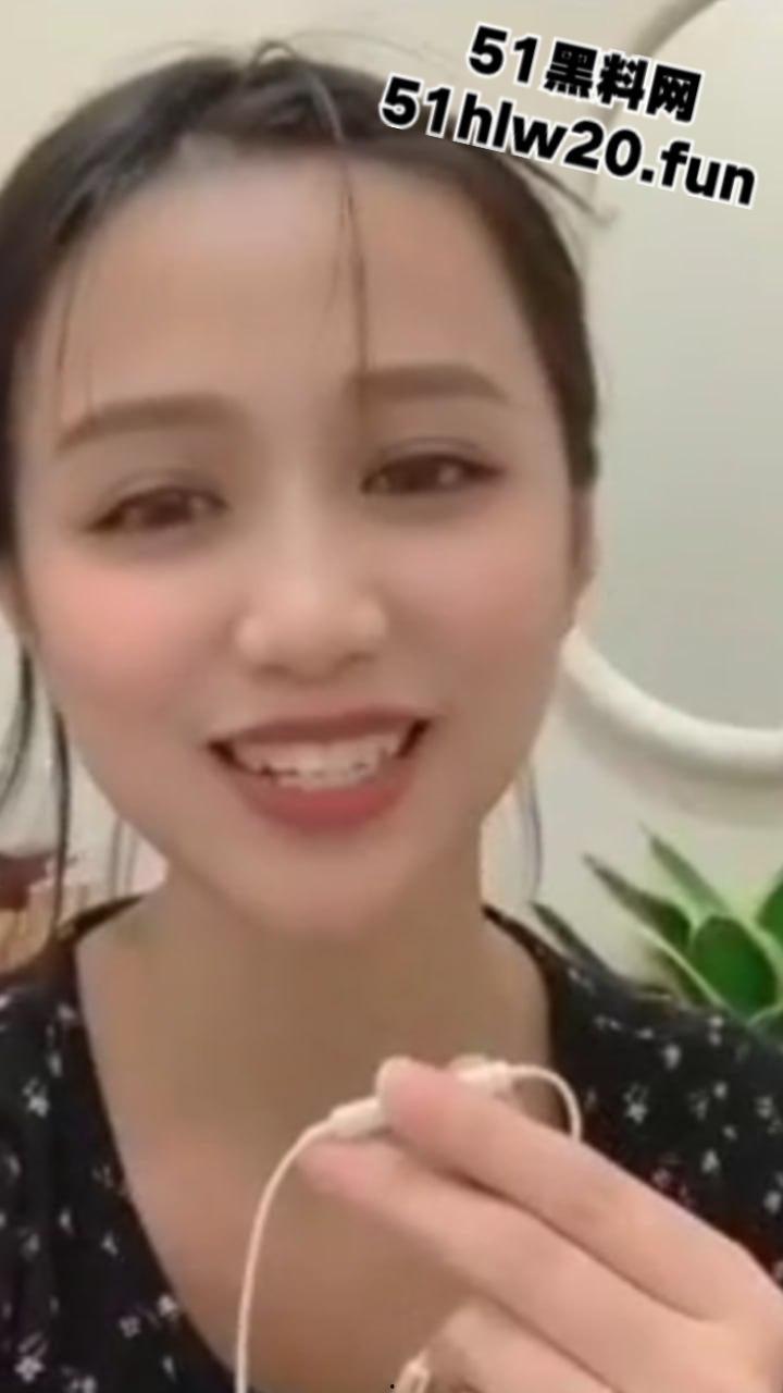 网红泄密偷情私拍,抖音小网红【邓智慧】喝多了趁酒劲和姐夫啪啪,结果私拍视频遭流出。-5