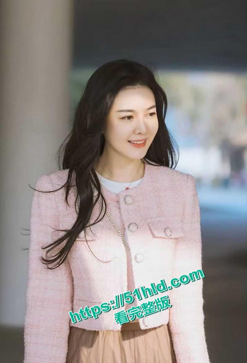 商界女神【徐晓佳】不雅视频流出，富豪裸聊玩自慰全程露脸，裸浴掰穴妥妥的商界海后！-2