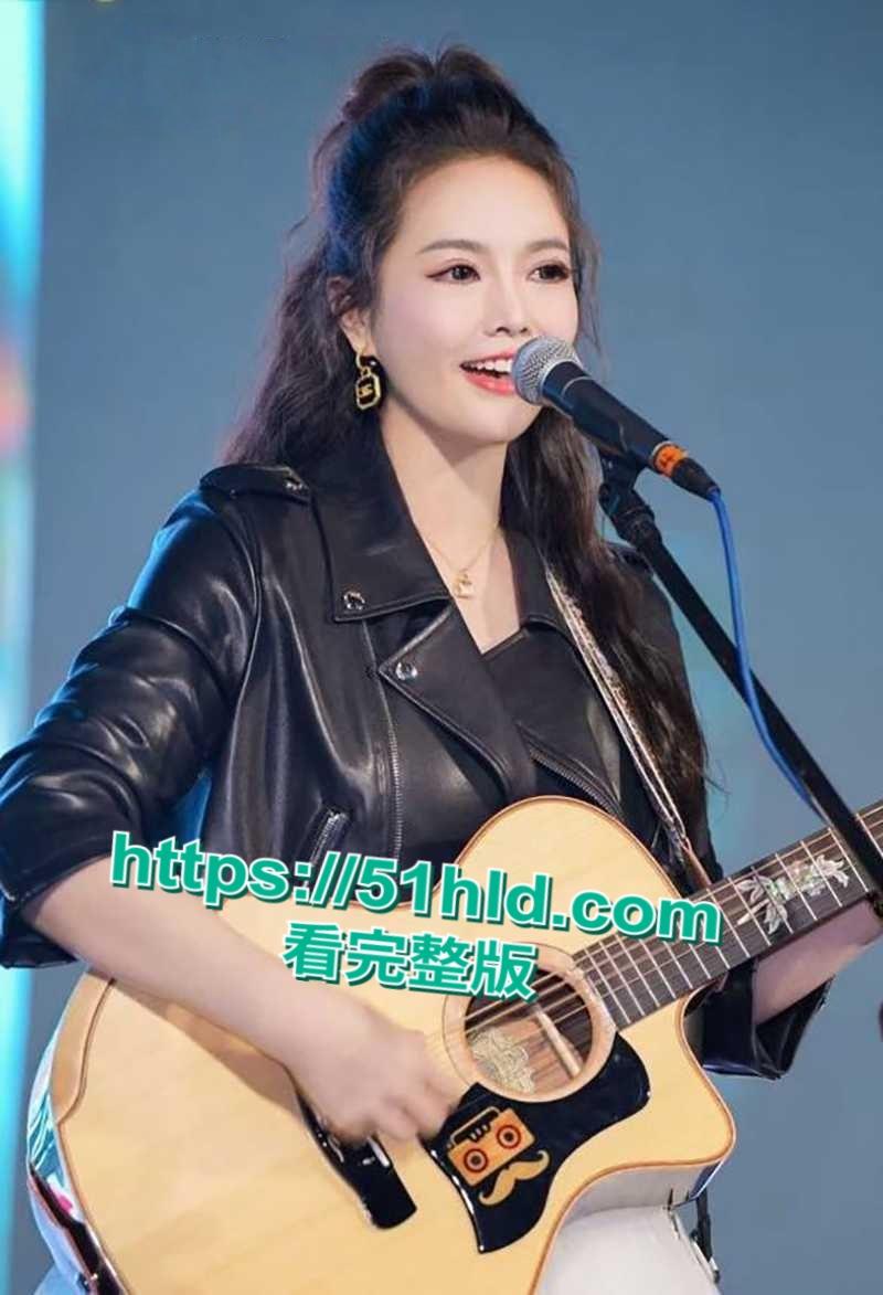 商界女神【徐晓佳】不雅视频流出，富豪裸聊玩自慰全程露脸，裸浴掰穴妥妥的商界海后！-4