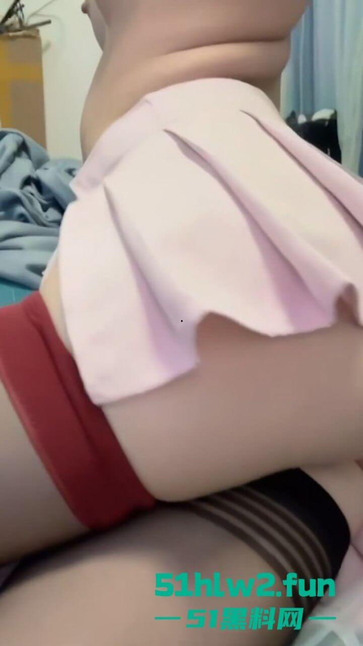 高颜值反差女神【思思吖】身材极品小穴白嫩，激情自慰后被疯狂抽插，不可多得的反差母狗。-5