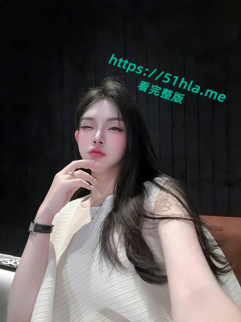 顶级名媛【黄丽娜】性爱视频黑丝渔网套装,包裹曼妙肉体花式体位做爱上演动作大片!-6