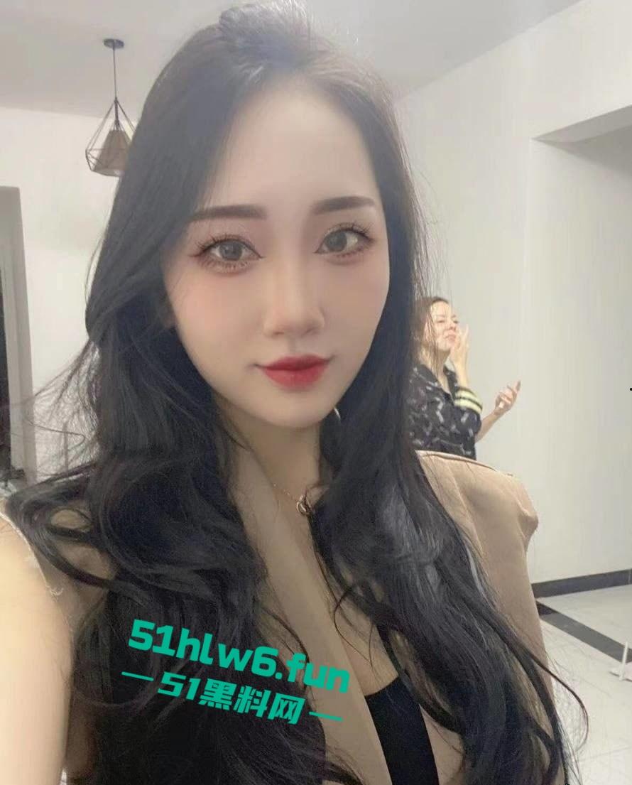 湖南衡阳骚母狗【肖丽】被爆出淫荡视频，最爱观音坐莲内射和口爆真骚到骨子里！-4