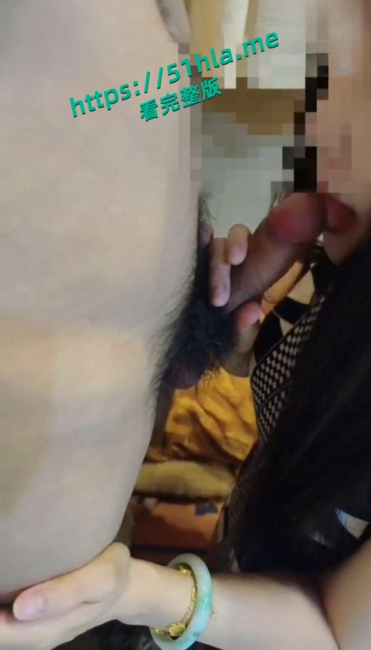 乱伦系列之亲姐姐，海角大神亲姐的诱惑新作，姐姐帮我打飞机忍不住埋头爆操，白浆淫水肆意狂流！-4