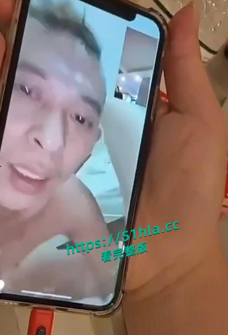 养生馆调戏大奶技师，抖音网红【宏少传媒】玩色情按摩，酒店约炮边操边视频聊天炫耀！-11