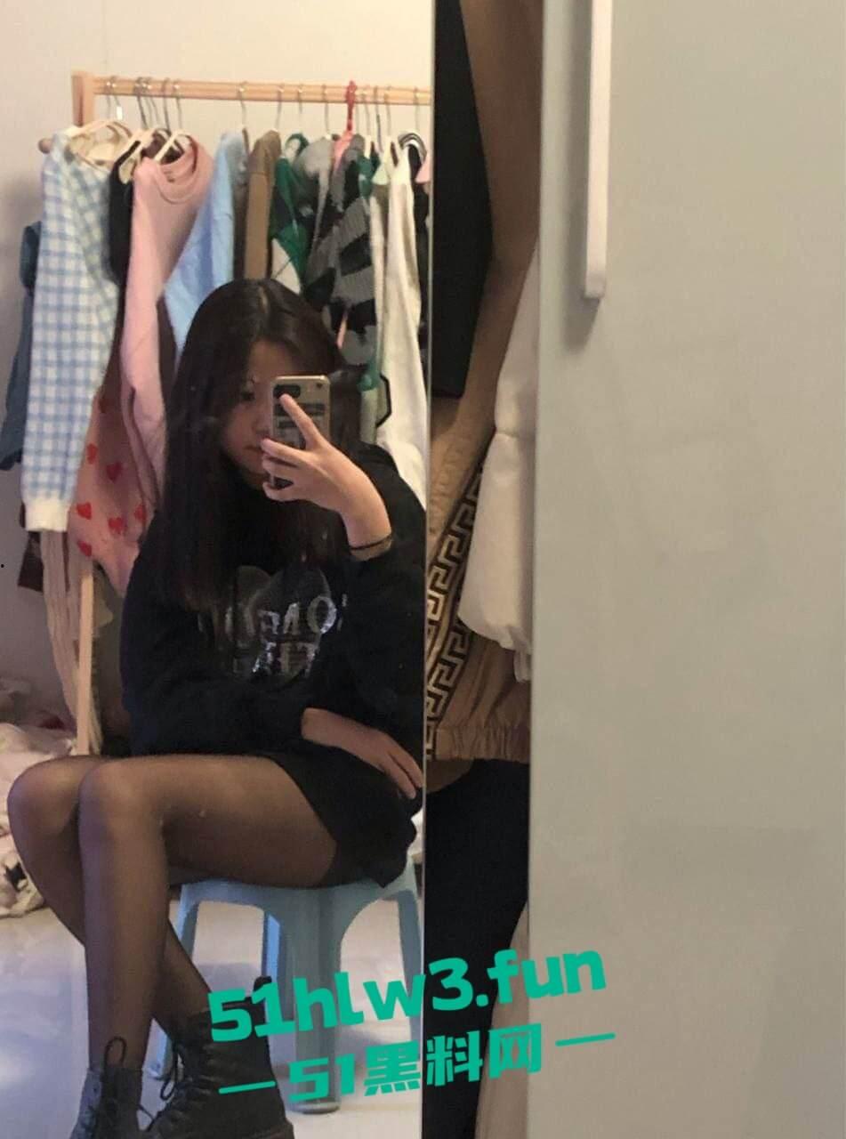 完美身材嫩妹【苏子凡】巨乳长腿反差学生妹,奶油般白皙的肌肤大奶翘臀性感诱人,约啪视频流出。-8