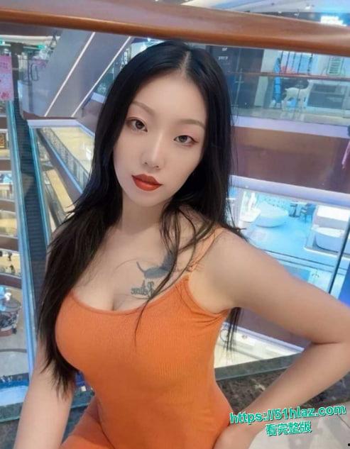 广西桂林风骚人妻唐媛媛老公常年出差 寂寞空虚冷 深夜网上约炮直接把小鲜肉带回家激情开干-1