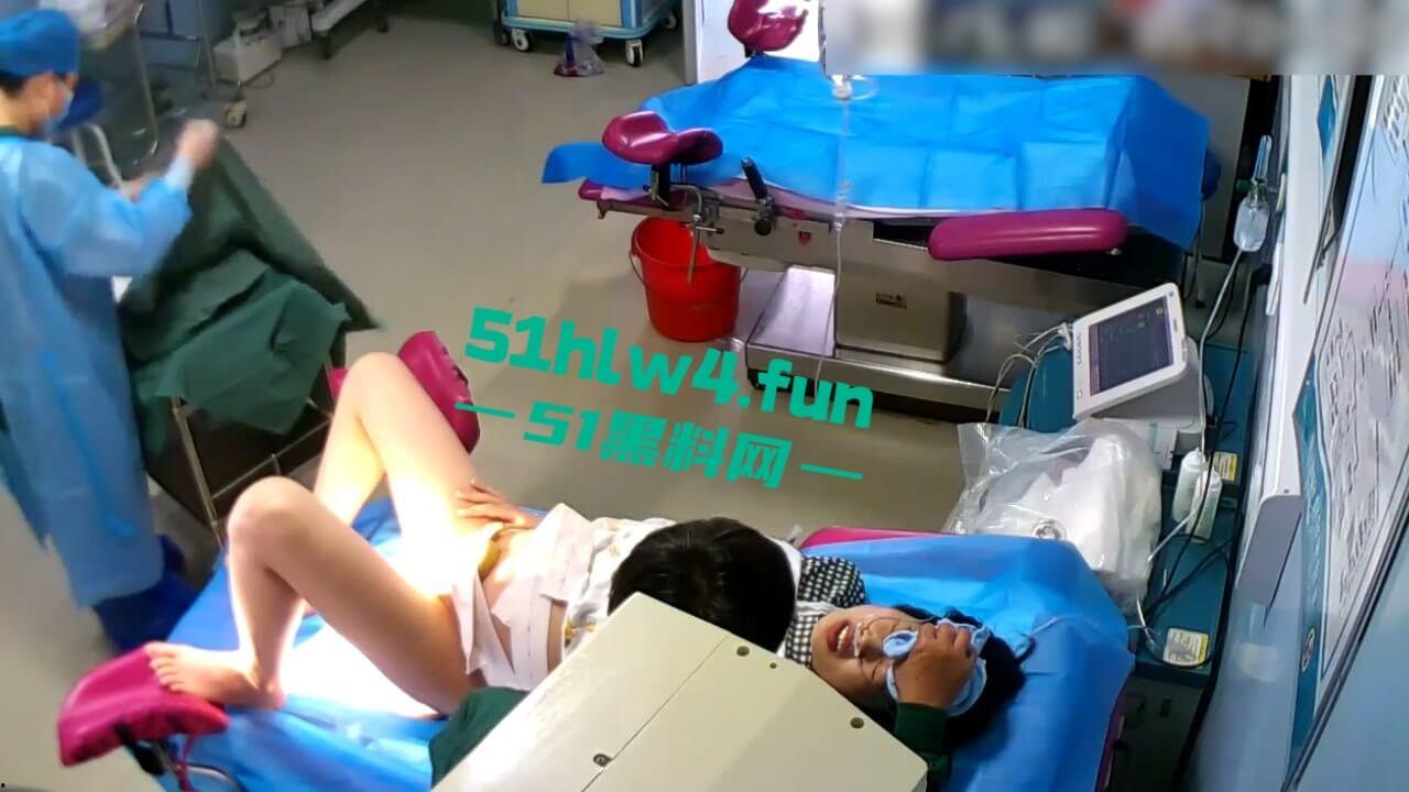 妇产医院生孩子现场，孕妇分娩手术室监控被黑客大神攻破，看完生孩子逼才是真的牛逼！-4