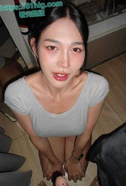 国外大瓜！【菲律宾】极品人妻私拍视频流出 美乳翘臀 极品身材 口爆深喉 激情3P  妥妥的榨精神器-1