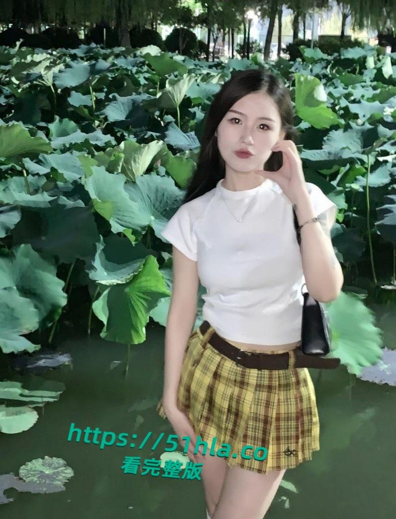 陕西西安极品舞蹈生惨遭分手后被渣男曝光，私拍深喉口爆一字马样样精通，完美露脸淫骚至极！-3