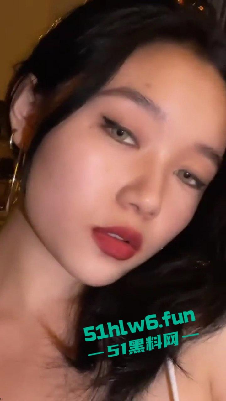 抖音极品网红【丫头】高挑身材长腿尤物,在陕西做台球助教用色相欺骗瓜友,骗钱后直接消失渣女一枚实锤。-1