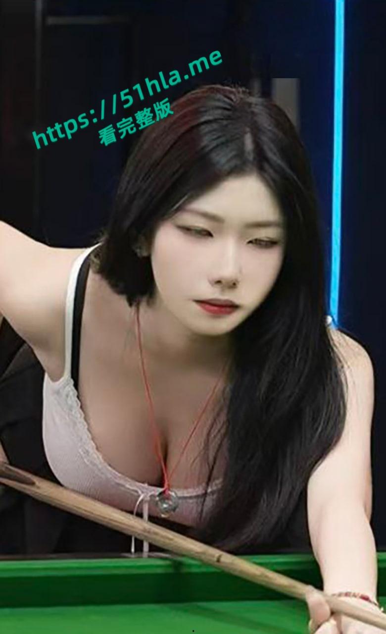 深圳华强北台球助教【钟意萱】约炮聊骚记录流出，性瘾母狗身穿性感黑丝被疯狂后入！-4