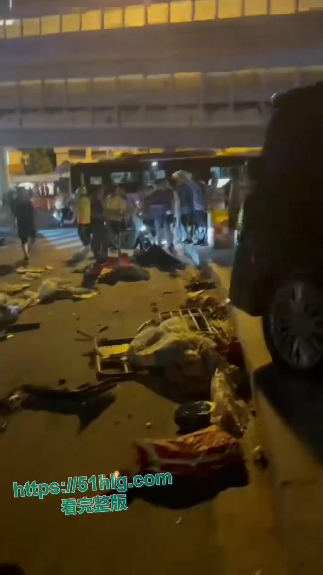 【广州海珠区】惨烈车祸现场,6人受伤孩童遭殃:现场一片狼藉惨不忍睹-6