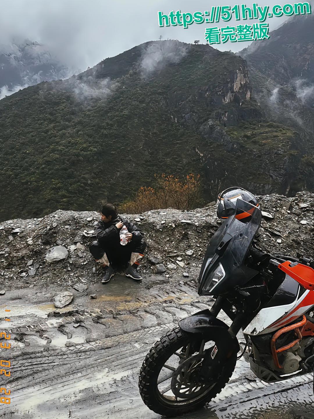 全网疯求的骑行圈女骑士白兰鸽的事件 大理旅游勾搭富二代大哥木头叔叔 无人区拍被巨根抽插粉鲍-5