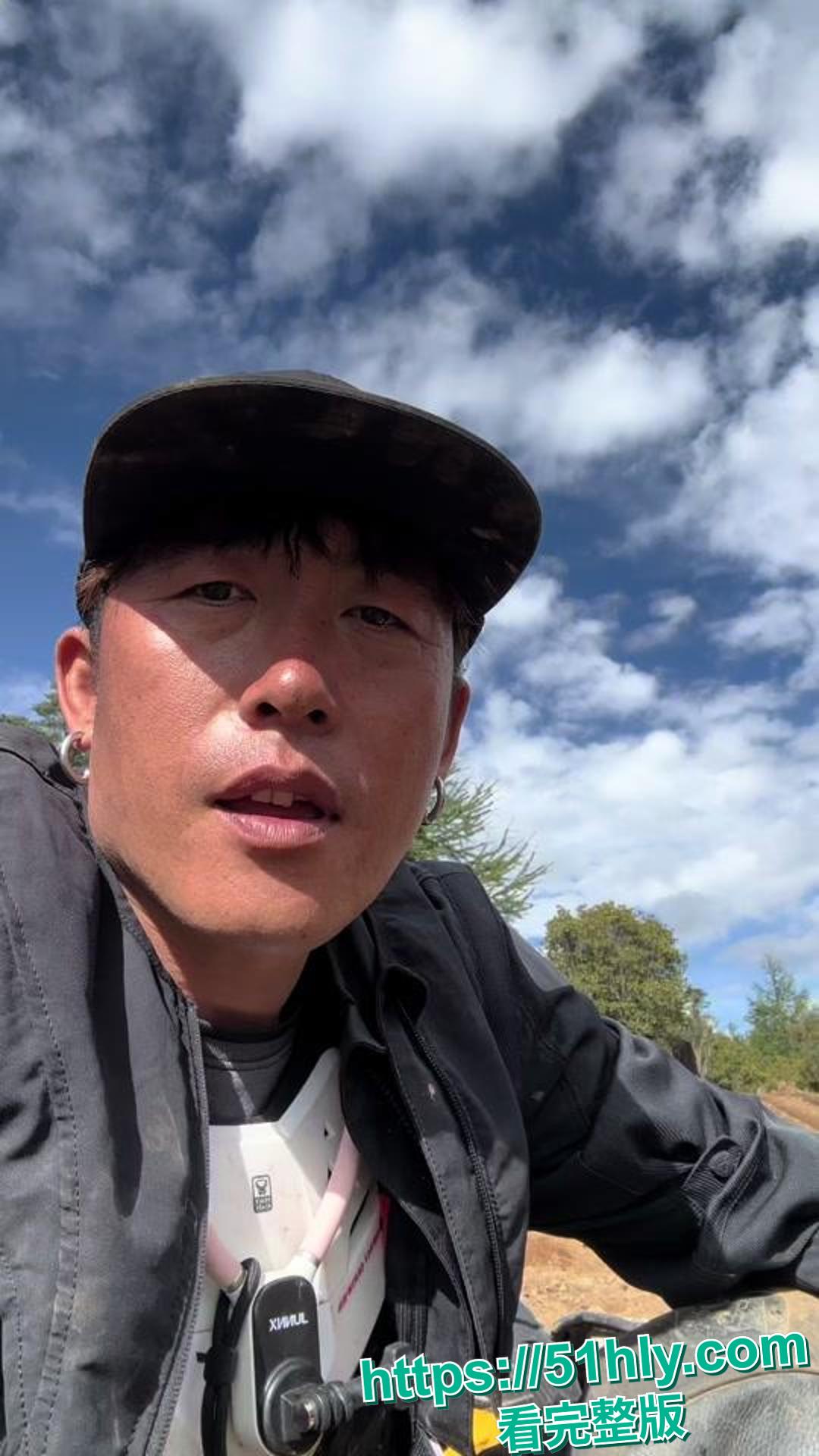 全网疯求的骑行圈女骑士白兰鸽的事件 大理旅游勾搭富二代大哥木头叔叔 无人区拍被巨根抽插粉鲍-9