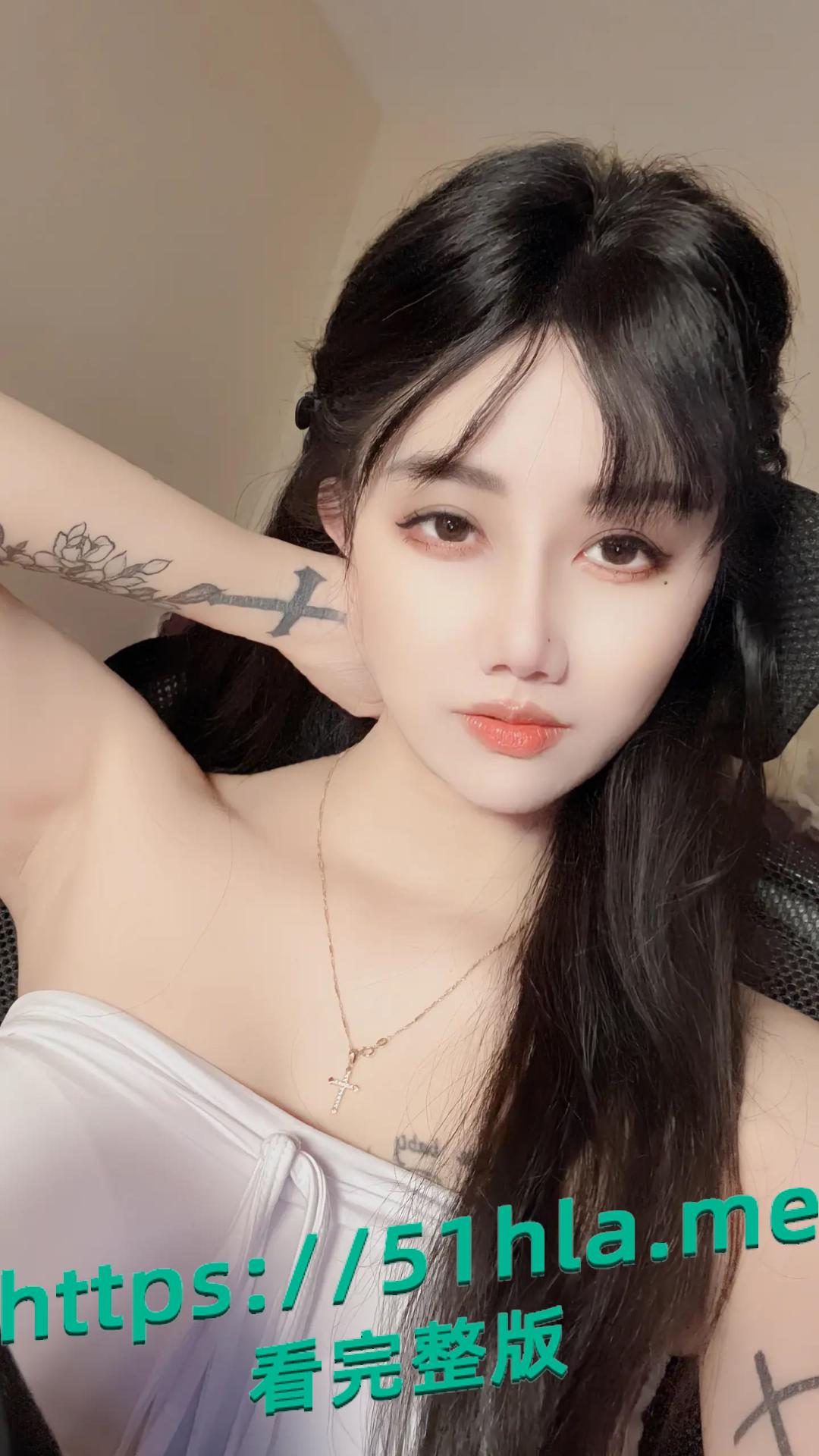 快手极品女神 深圳梦兮bb 精品高颜值大奶妹 身材一流丰乳肥臀 跟榜一大哥1V1视频 被大哥分享流出-2