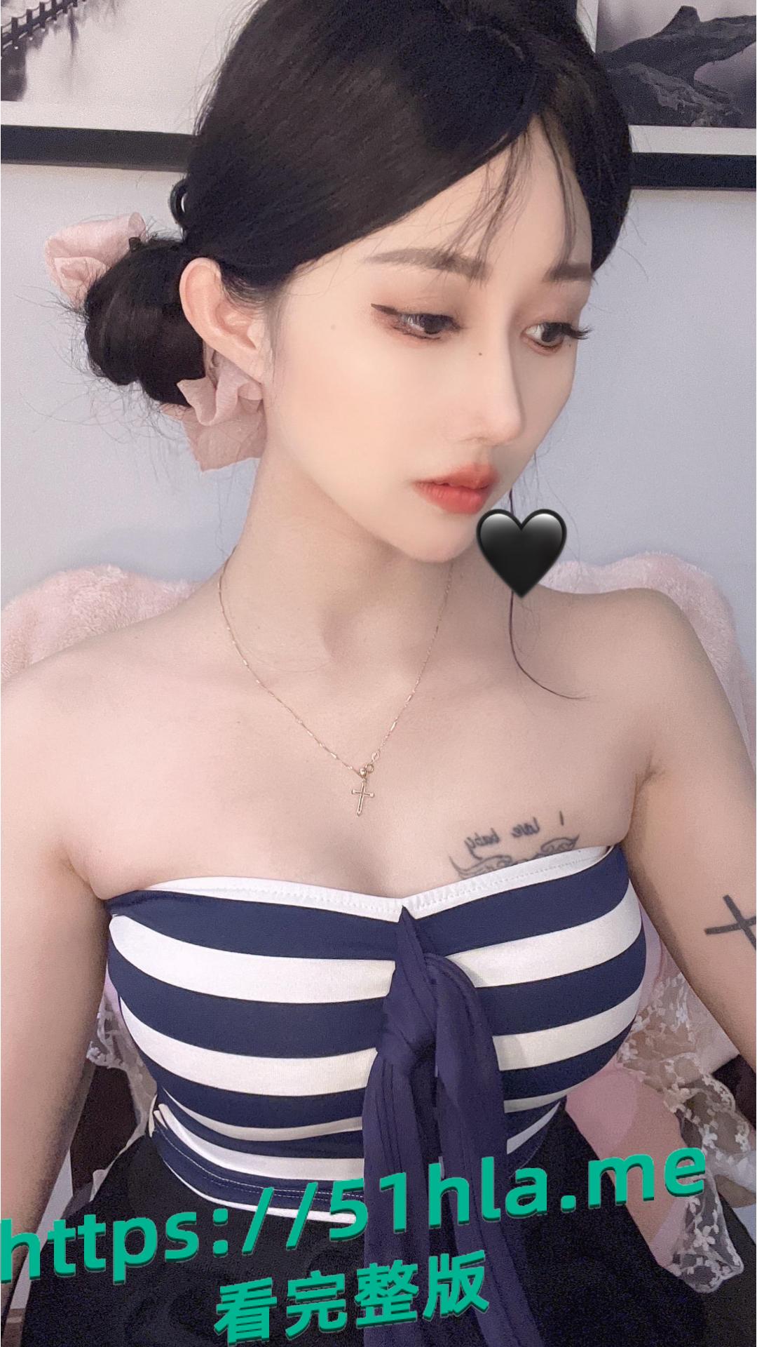 快手极品女神 深圳梦兮bb 精品高颜值大奶妹 身材一流丰乳肥臀 跟榜一大哥1V1视频 被大哥分享流出-6