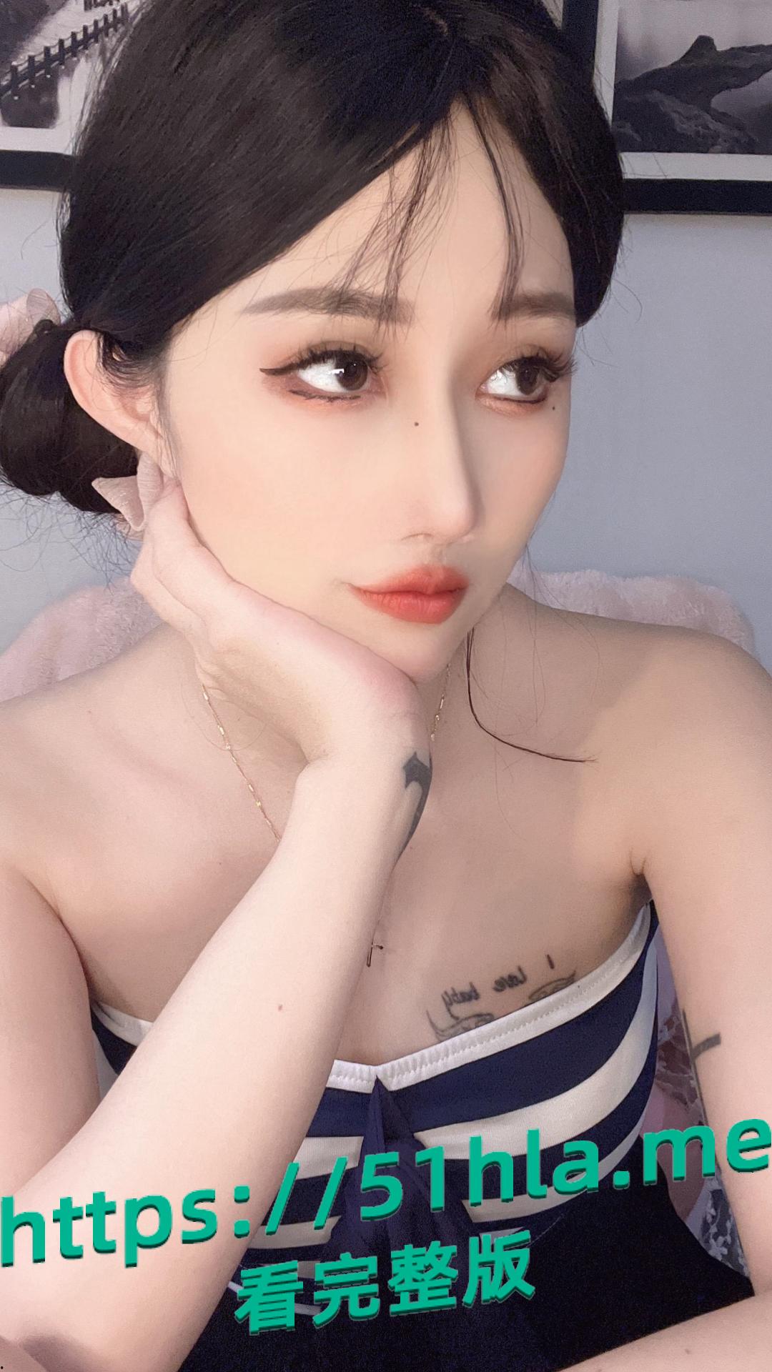 快手极品女神 深圳梦兮bb 精品高颜值大奶妹 身材一流丰乳肥臀 跟榜一大哥1V1视频 被大哥分享流出-8