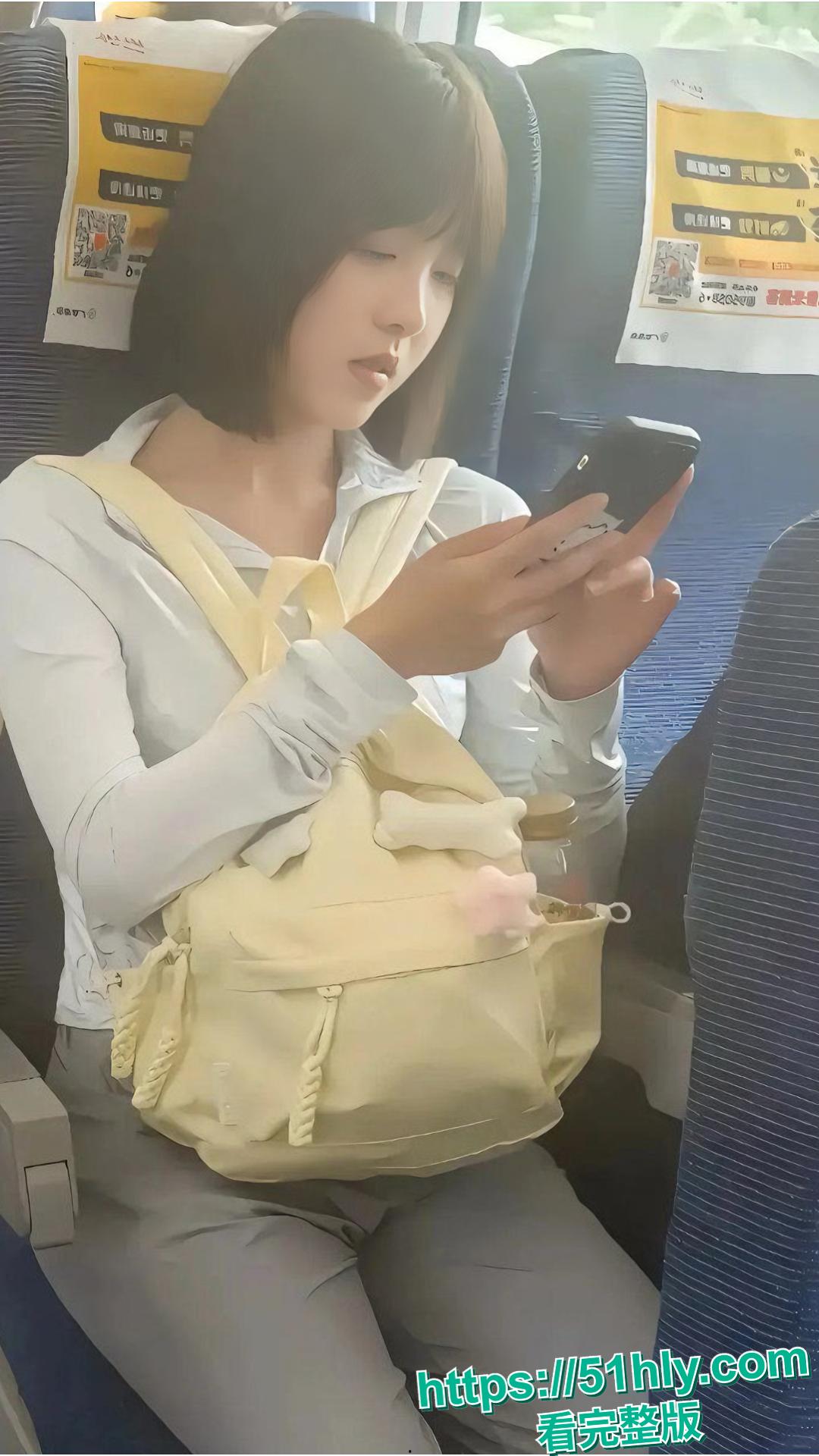 全网爆火高铁短发女孩大瓜!抖音真铁蛋被实锤为女主 私下被SM调教-4