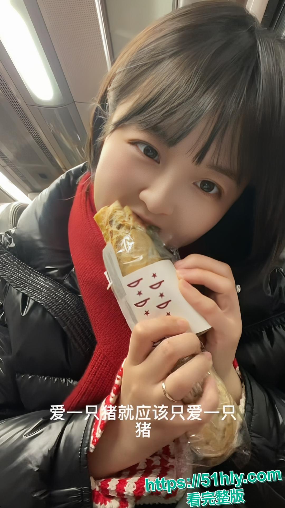 全网爆火高铁短发女孩大瓜!抖音真铁蛋被实锤为女主 私下被SM调教-5