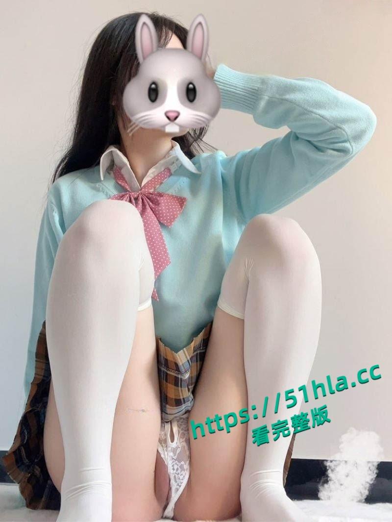 推特极品萝莉【莎弥拉】JK制服自慰，黑丝美腿尽显诱惑，假鸡巴猛插白虎淫水白浆狂流！-2