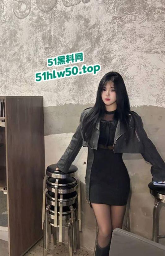 北京航天航空大学【邹清雯】材料科学与工程学院研一母狗,背着男友约炮被曝光性爱视频!-3