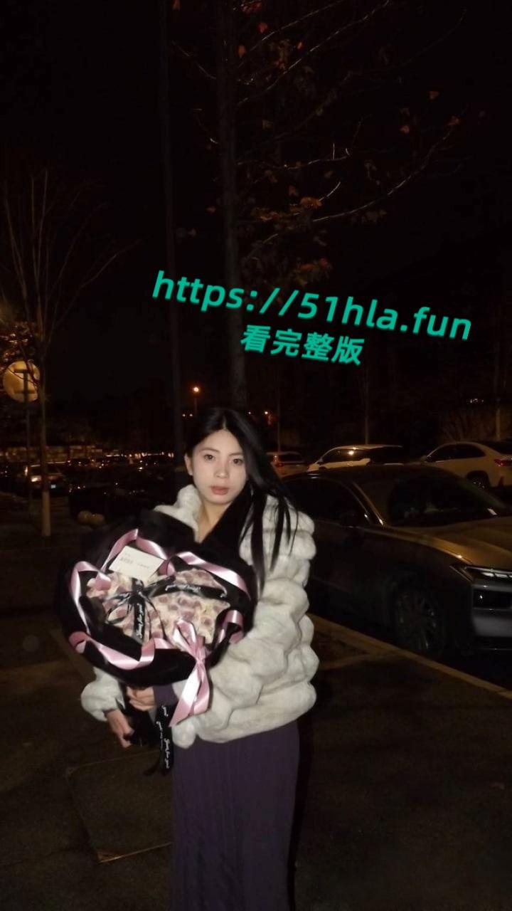 高颜值气质小网红调教性爱视频曝光，深喉吮吸肉棒技术娴熟被猛烈爆操，极品肥臀淫水喷溅！-4