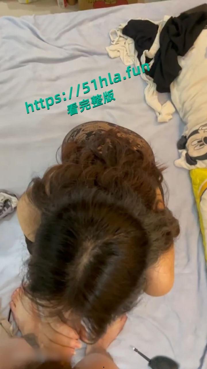 高颜值气质小网红调教性爱视频曝光，深喉吮吸肉棒技术娴熟被猛烈爆操，极品肥臀淫水喷溅！-6