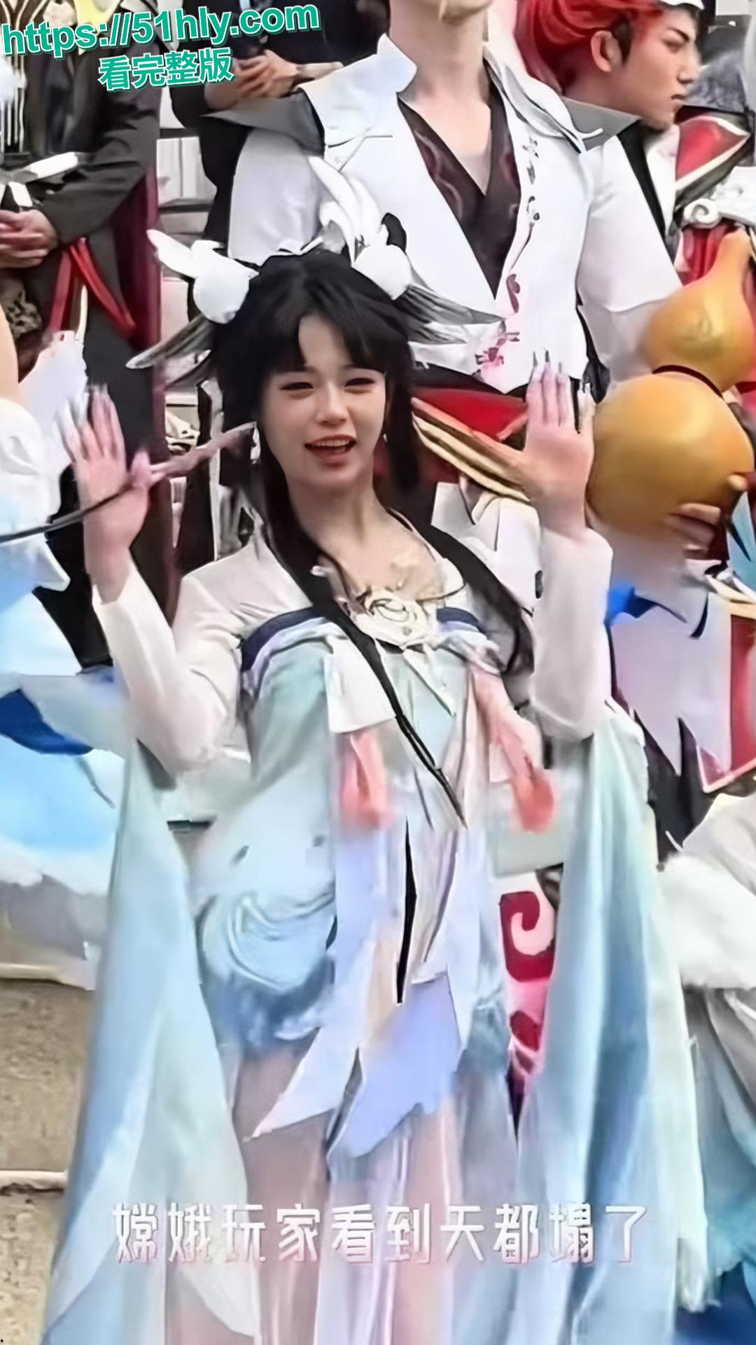 抖音570万粉网红 我不叫龙虾 王者荣耀10周年庆cos嫦娥 行为不雅玩反差引发热议 被网友扒出定制自慰视频！-2