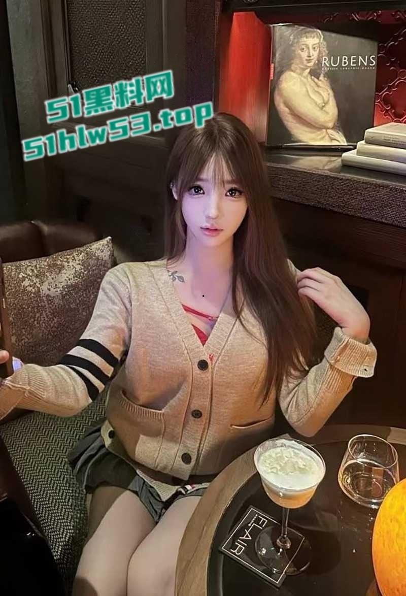 富二代约炮大神【fKabuto】新作流出，酒店大战绝美女神，完美露脸无套爆操，美女直呼不要这样快被操死了！-1