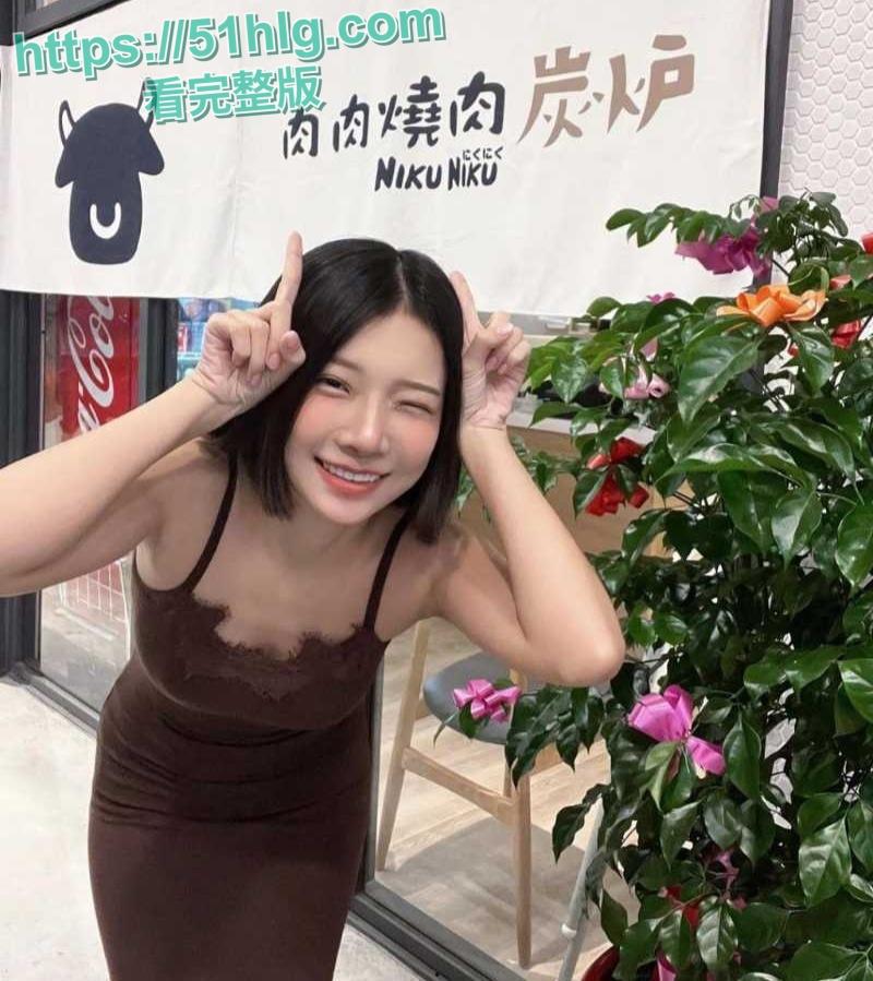 【天津】极品少妇【童杏丽】背着老公与男闺蜜旅游 白天欣赏美食美景 晚上欣赏人妻浪荡淫态 你还相信有纯友谊吗?-2