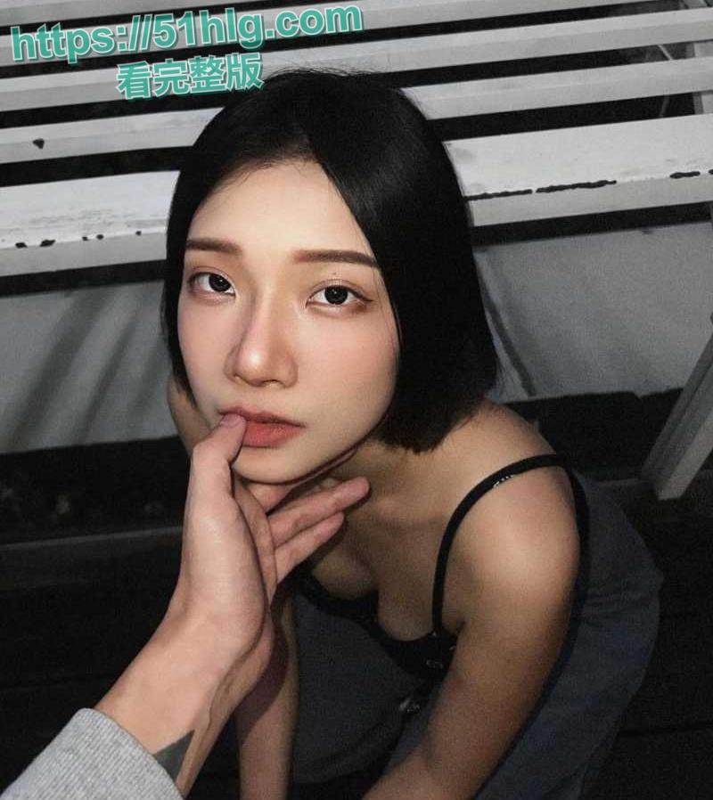 【天津】极品少妇【童杏丽】背着老公与男闺蜜旅游 白天欣赏美食美景 晚上欣赏人妻浪荡淫态 你还相信有纯友谊吗?-5