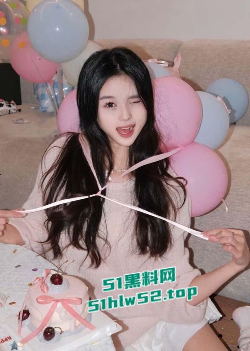 武汉音乐学院校花【吴川兰】与男友同居视频泄露,高颜值学生妹被抠穴指奸,性感翘臀被后入狂操!-2