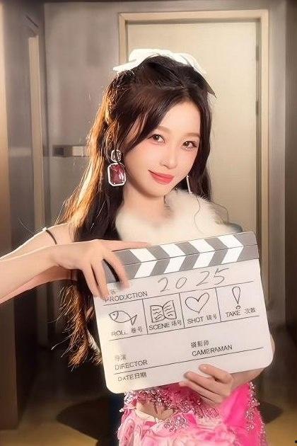 当红女星【虞书欣】性丑闻震撼揭晓！全民女神沦为小鲜肉陪睡女星！性爱视频外泄引爆争议-2