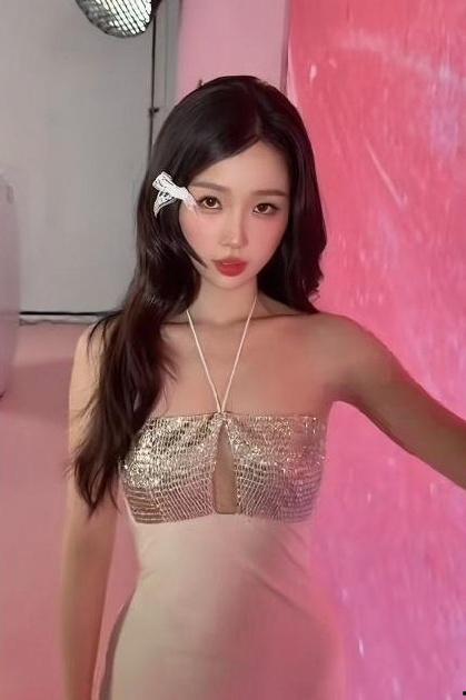 当红女星【虞书欣】性丑闻震撼揭晓！全民女神沦为小鲜肉陪睡女星！性爱视频外泄引爆争议-3