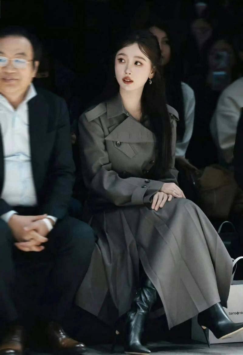 当红女星【虞书欣】性丑闻震撼揭晓！全民女神沦为小鲜肉陪睡女星！性爱视频外泄引爆争议-5