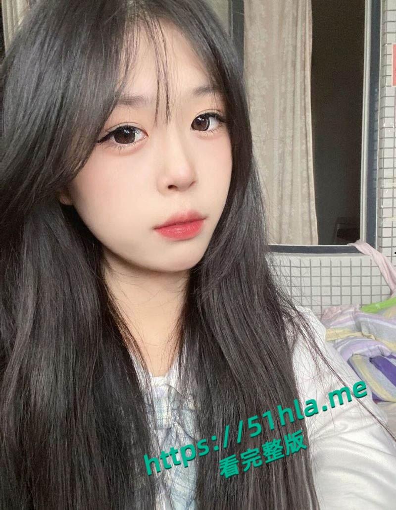 约炮大神调教四川绵阳【刘新欣】车内边聊边抠穴，从口交到骑乘位高潮迭起液体四溅！-3