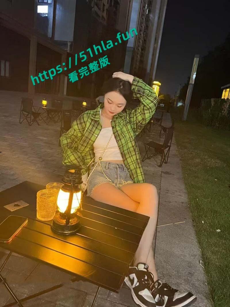 上海高颜值幼师【刘雨菲】人前女神人后贱母狗，炮友调教成精盆马桶，戴口球求草无比的反差！-7