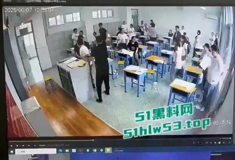 山东邹城一中高考考场,小伙因答不出题自暴自弃发狂撕毁多人试卷,监考老师都懵逼了!!!-4