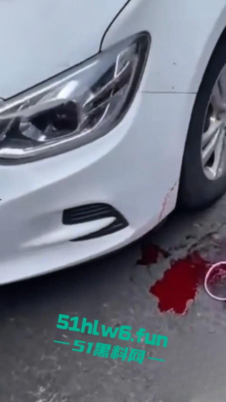 女子出轨被老公刀杀，两位云南夫妻在南京打工想不到已婚妻子竟出轨，遭老公连捅数刀当场身亡。-1