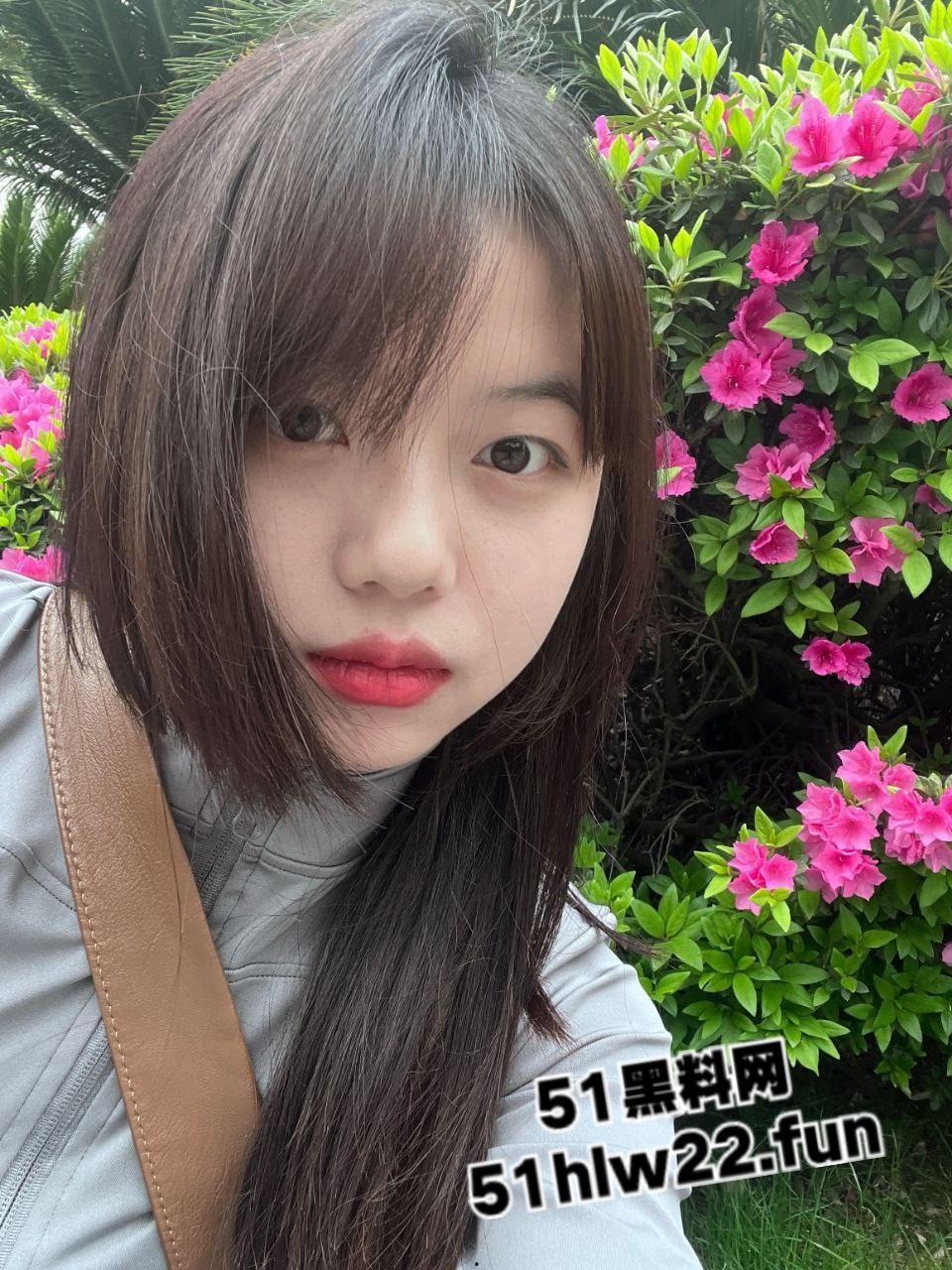 贵州黔西骚妇【曾琪涵】颜值清纯性感母狗,装未婚少女网上约炮还下海做妓女被老公发现后将其曝光。-2