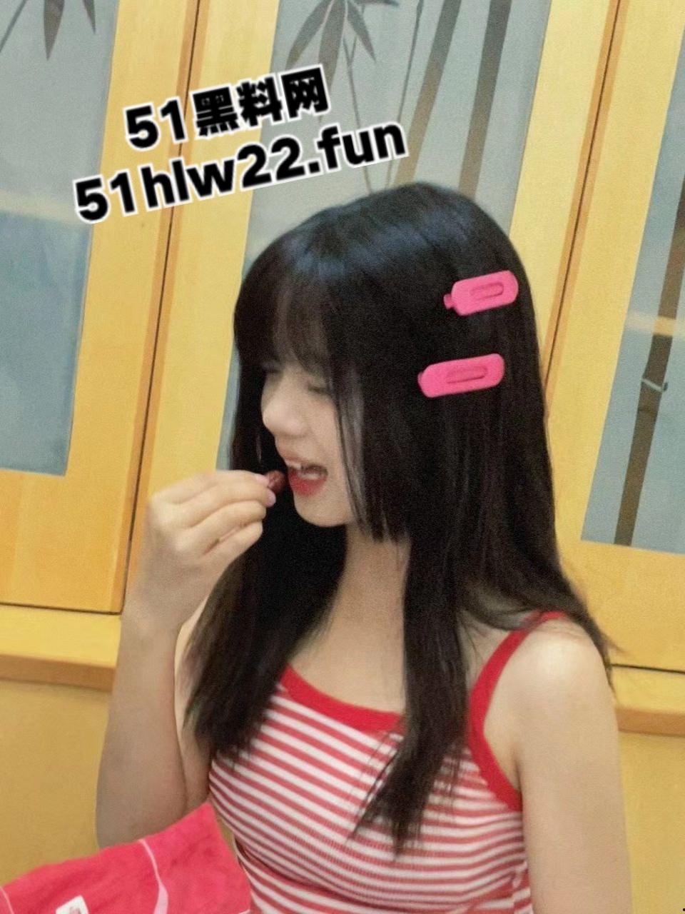 贵州黔西骚妇【曾琪涵】颜值清纯性感母狗,装未婚少女网上约炮还下海做妓女被老公发现后将其曝光。-10