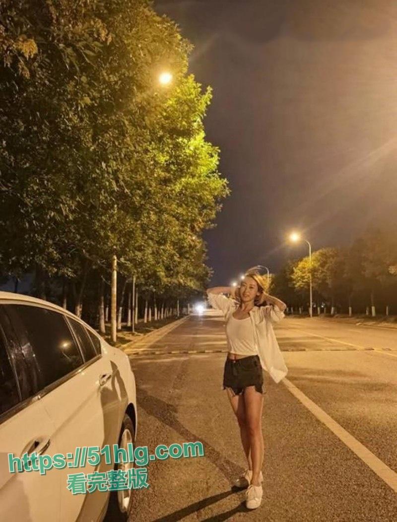 【陕西西安】极品绿帽夫妻找单男玩3P！老公看着大屌单男把骚妻操到浑身颤抖淫水狂流，刺激到不行！-3