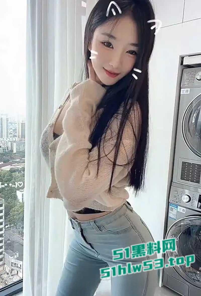 抖音百万粉丝网红【安婧】裸聊视频流出，各种性感情趣装轮番上阵，蹶翘臀掰逼自慰淫骚到炸！-2