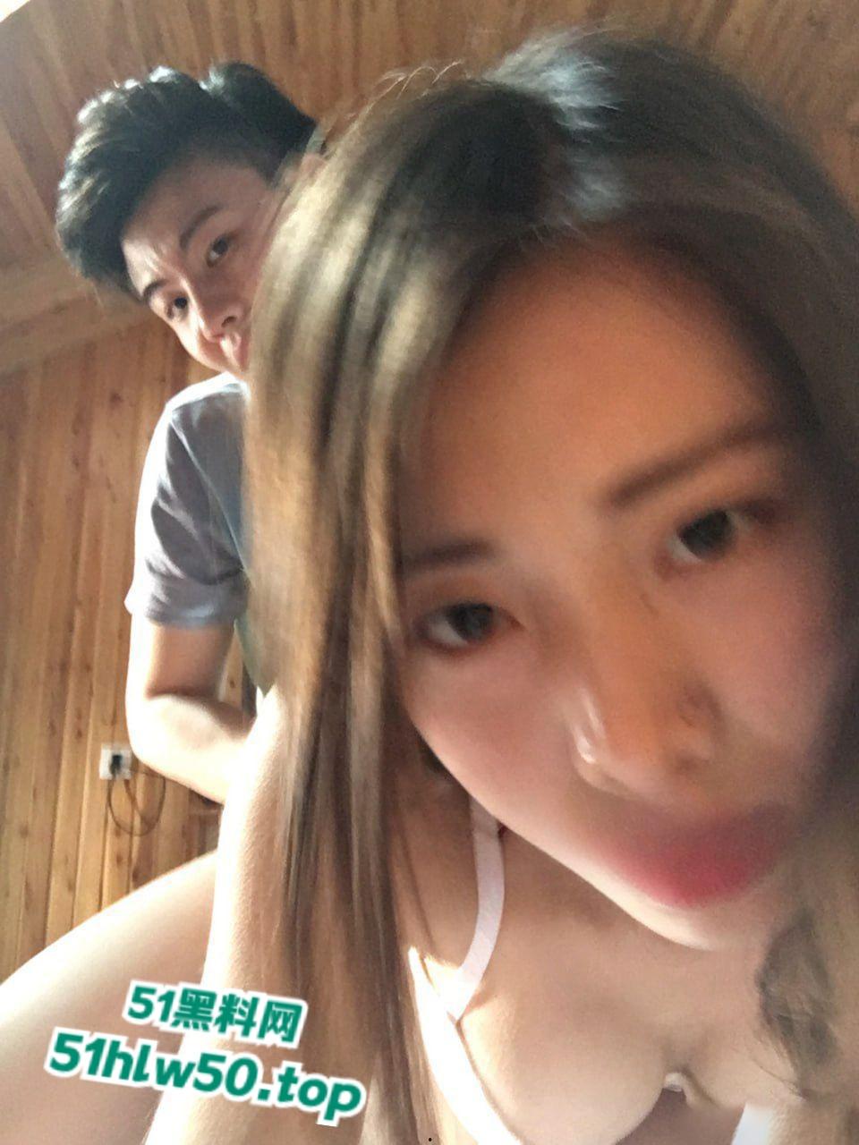 湖南辣妹子【韩亚超】脚踏两条船,交往三年的绿帽男被踹后一气之下,全网曝光两人性爱视频!-2