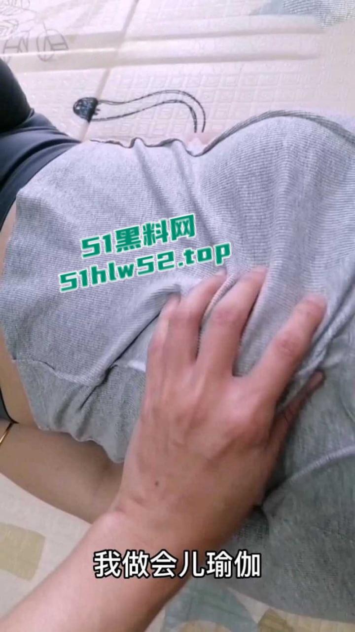 伦乱系列之大嫂，爱做瑜伽的大嫂被小叔操得直叫爸爸，高潮后尽要求射嘴吞精液！-1