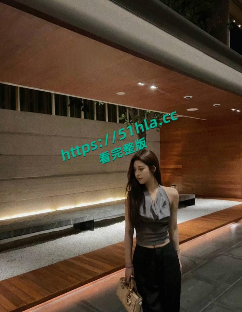 推特大神【一杆钢枪】约炮南昌一字马做爱舞蹈老师，枪枪到底爽的炮架子叫的人骨头都酥了！-4