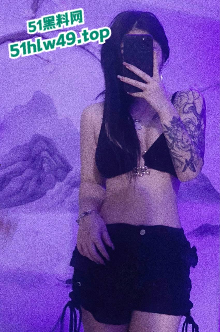 快手网红【郑小姐】被曝出与金主1v1裸聊私拍视频,女神形象幻灭私信被约爆!-10