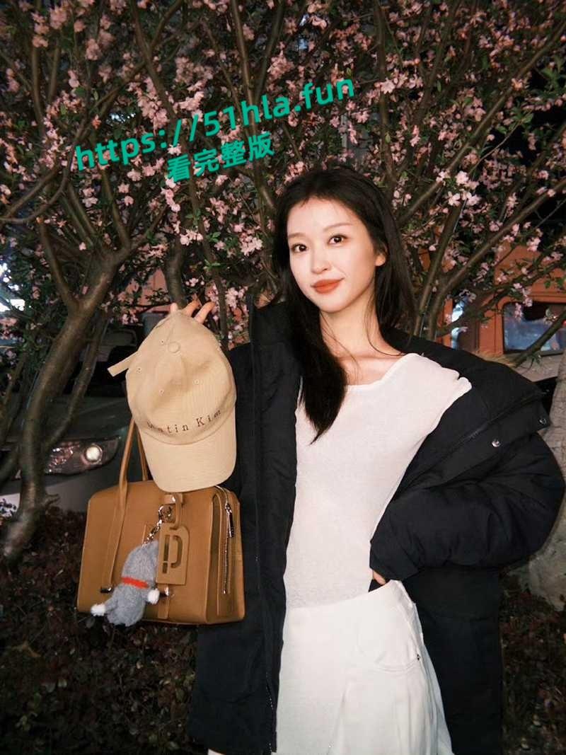 于正旗下艺人再次塌房，短剧哑妻爆火女主【滕泽文 】小红书误发出轨聊天记录，早期被潜规则性爱视频曝光！-3