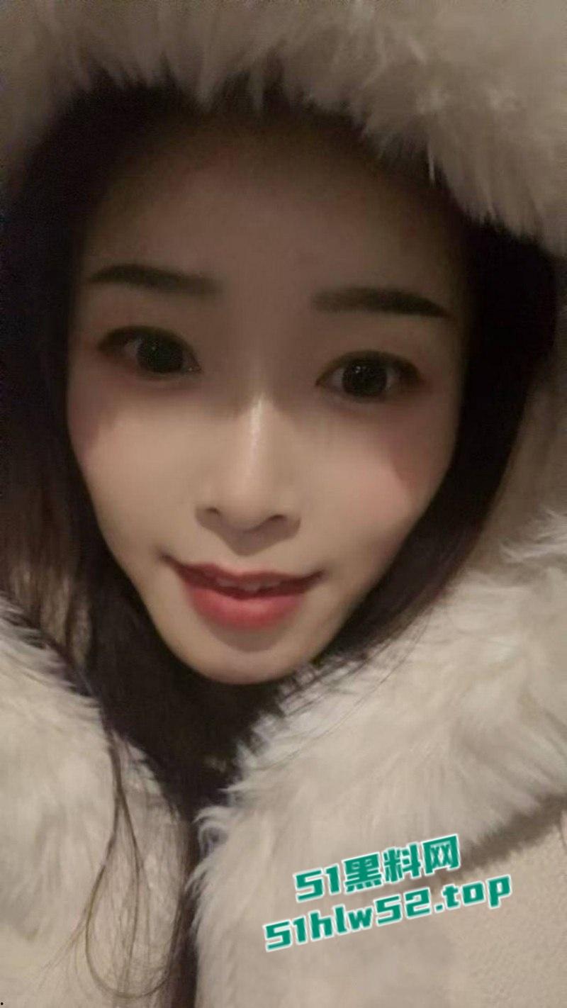 福建泉州32岁已婚少妇【张春艳】婚内出轨,炮友狂插菊花特写清晰可见,偷情性爱视频流出!-4