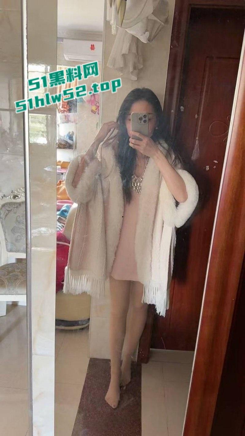 福建泉州32岁已婚少妇【张春艳】婚内出轨,炮友狂插菊花特写清晰可见,偷情性爱视频流出!-5